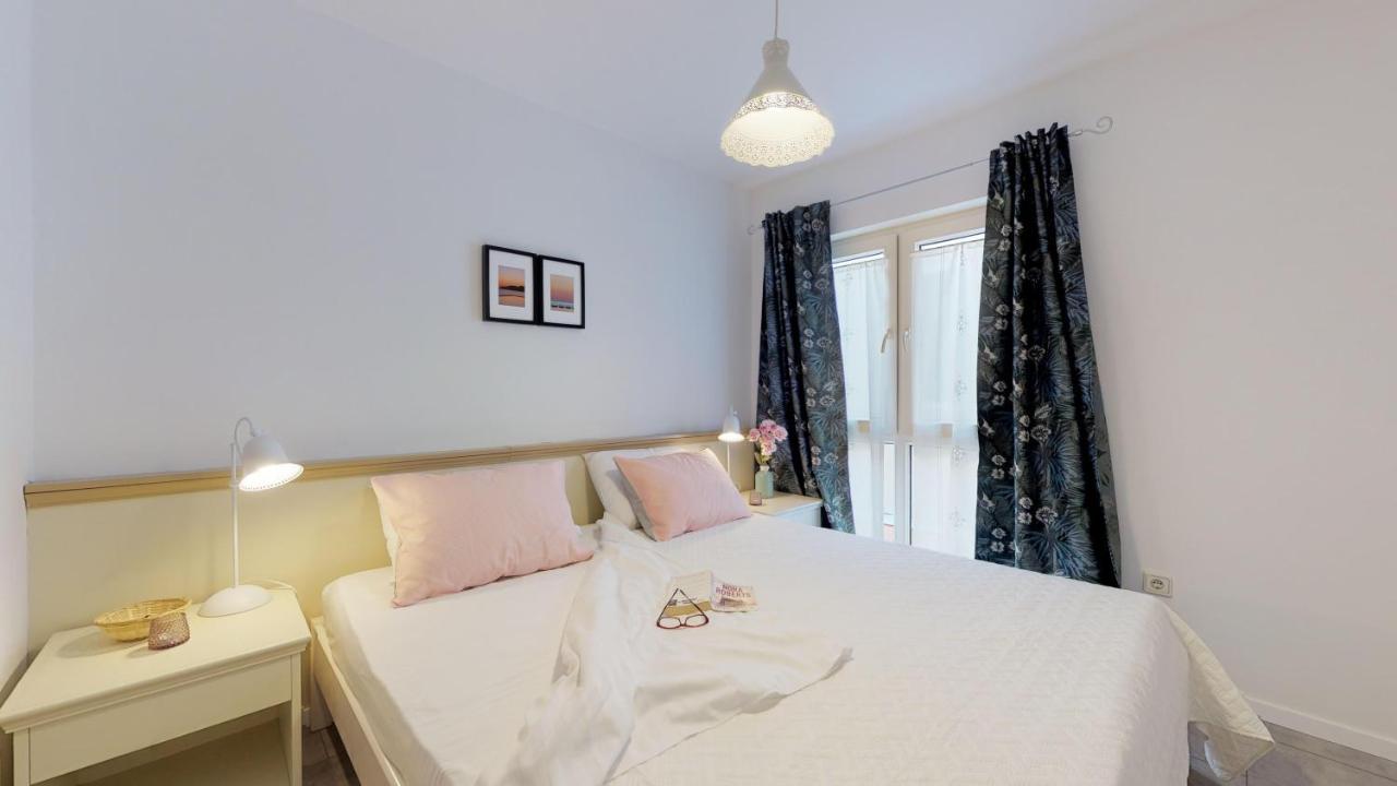 Novigrad Istria Mirta Deluxe Superior 5 Star Apartment, Your Piece Of Heaven By The Sea & Park, With Sea & Park View מראה חיצוני תמונה