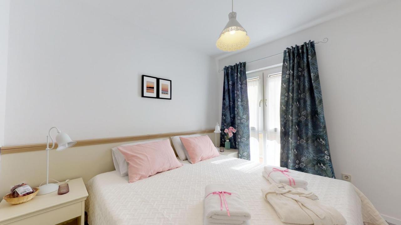 Novigrad Istria Mirta Deluxe Superior 5 Star Apartment, Your Piece Of Heaven By The Sea & Park, With Sea & Park View מראה חיצוני תמונה