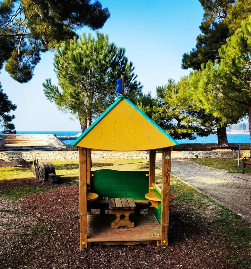 Novigrad Istria Mirta Deluxe Superior 5 Star Apartment, Your Piece Of Heaven By The Sea & Park, With Sea & Park View מראה חיצוני תמונה