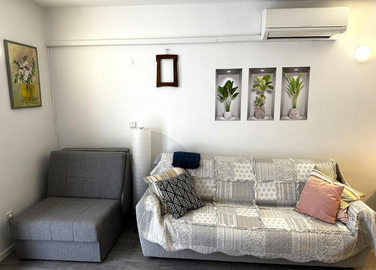 Novigrad Istria Mirta Deluxe Superior 5 Star Apartment, Your Piece Of Heaven By The Sea & Park, With Sea & Park View מראה חיצוני תמונה